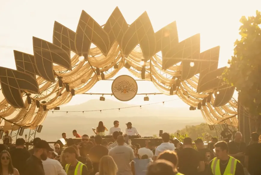 Piri Sunset amplia programação para dois dias e reúne música eletrônica e cena urbana em Pirenópolis