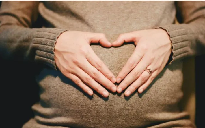 Mães neurodivergentes: os desafios invisíveis de mulheres com TDAH e autismo