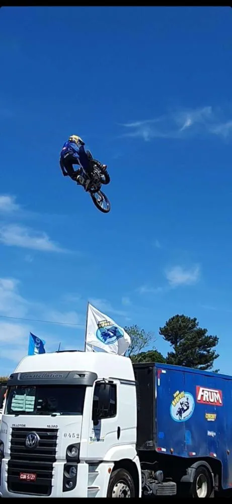Goiânia recebe espetáculo de motocross na chegada do Sertões 2026